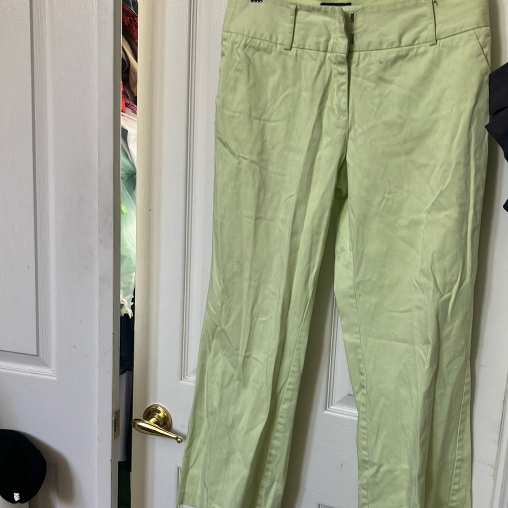 FINAL MARKDOWN New York and company slacks 12p